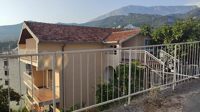 Spacious 85m2 apartment with 3 bedrooms and sea view in Herceg Novi — photo 13